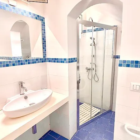 Casa Siry - In Centro E A 350 M Dalle Spiagge Di
