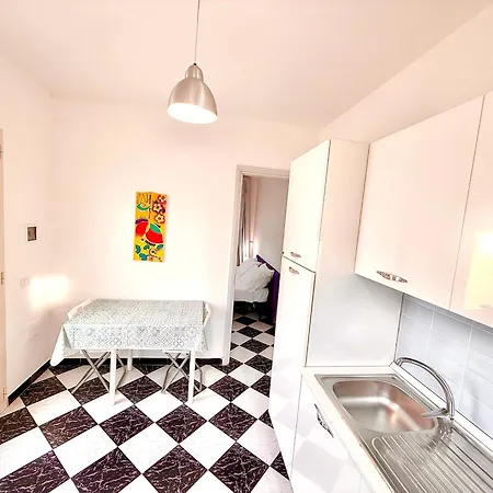 Apartamento Casa Siry - In Centro E A 350 M Dalle Spiagge Di *