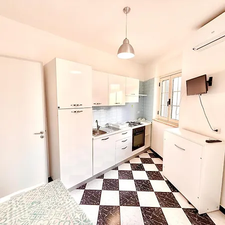Casa Siry - In Centro E A 350 M Dalle Spiagge Di Lägenhet Torre San Giovanni Ugento