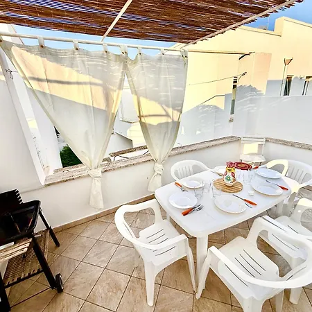 Casa Siry - In Centro E A 350 M Dalle Spiagge Di Torre San Giovanni Ugento