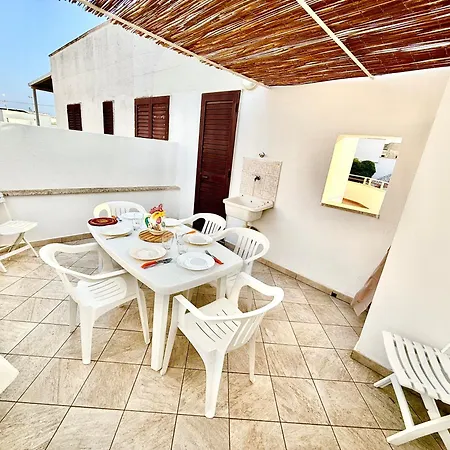 Casa Siry - In Centro E A 350 M Dalle Spiagge Di * Torre San Giovanni