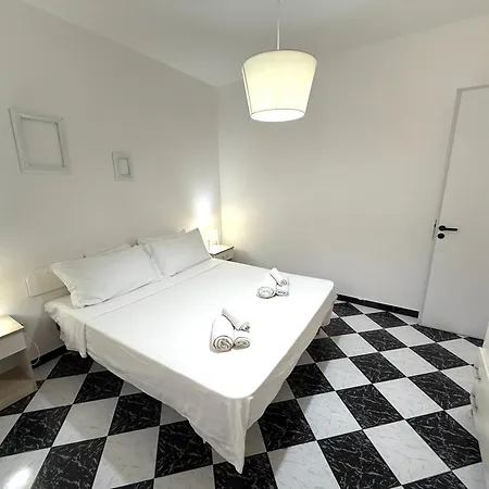 Casa Siry - In Centro E A 350 M Dalle Spiagge Di * Torre San Giovanni Ugento